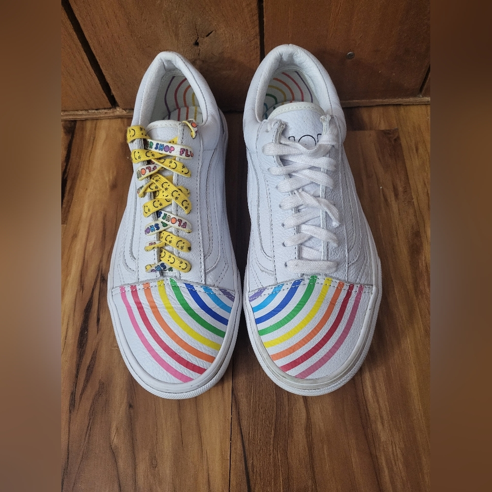 VANS Shoes PRIDE Flour Shop Rainbow Leather Mens 6.5 Womens 8 Amirah Kassem